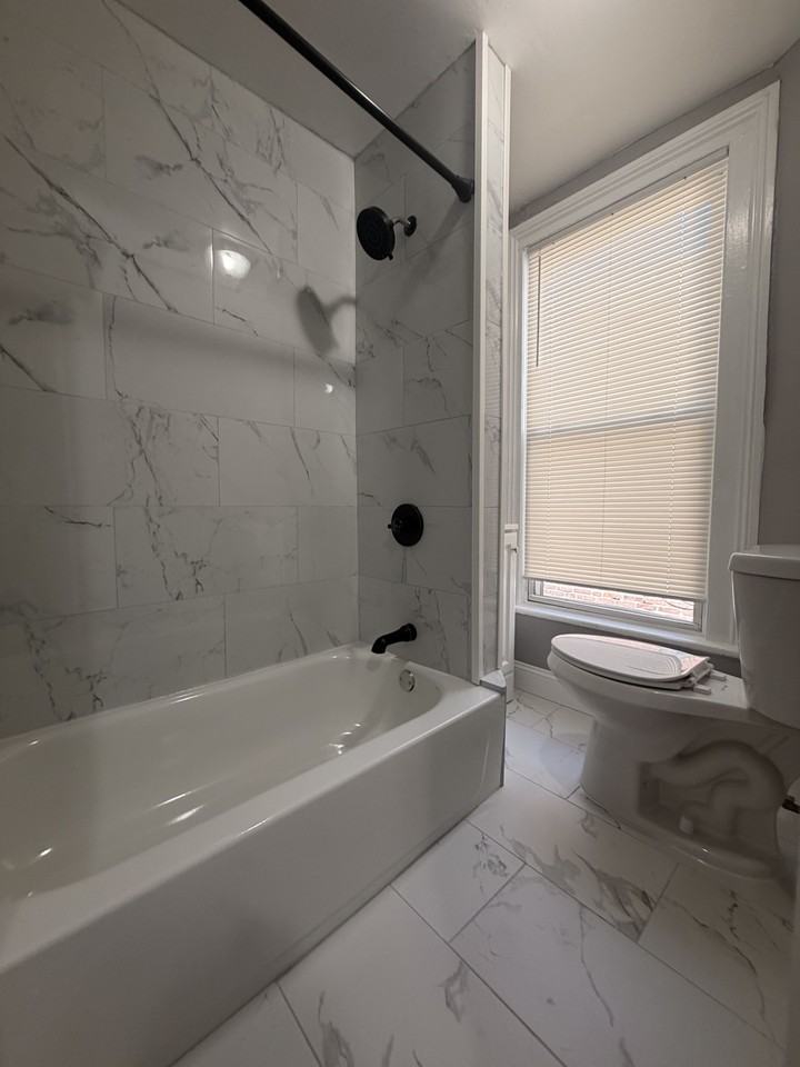 285 Hanover St #1 - Photo 7 of 12
