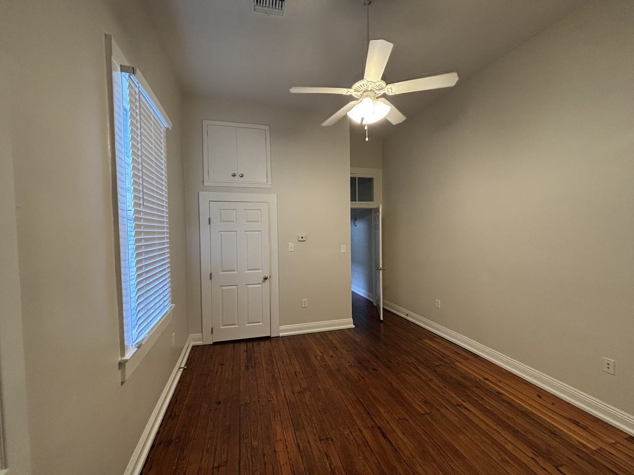 4038 Banks St #4038 - Photo 3 of 9