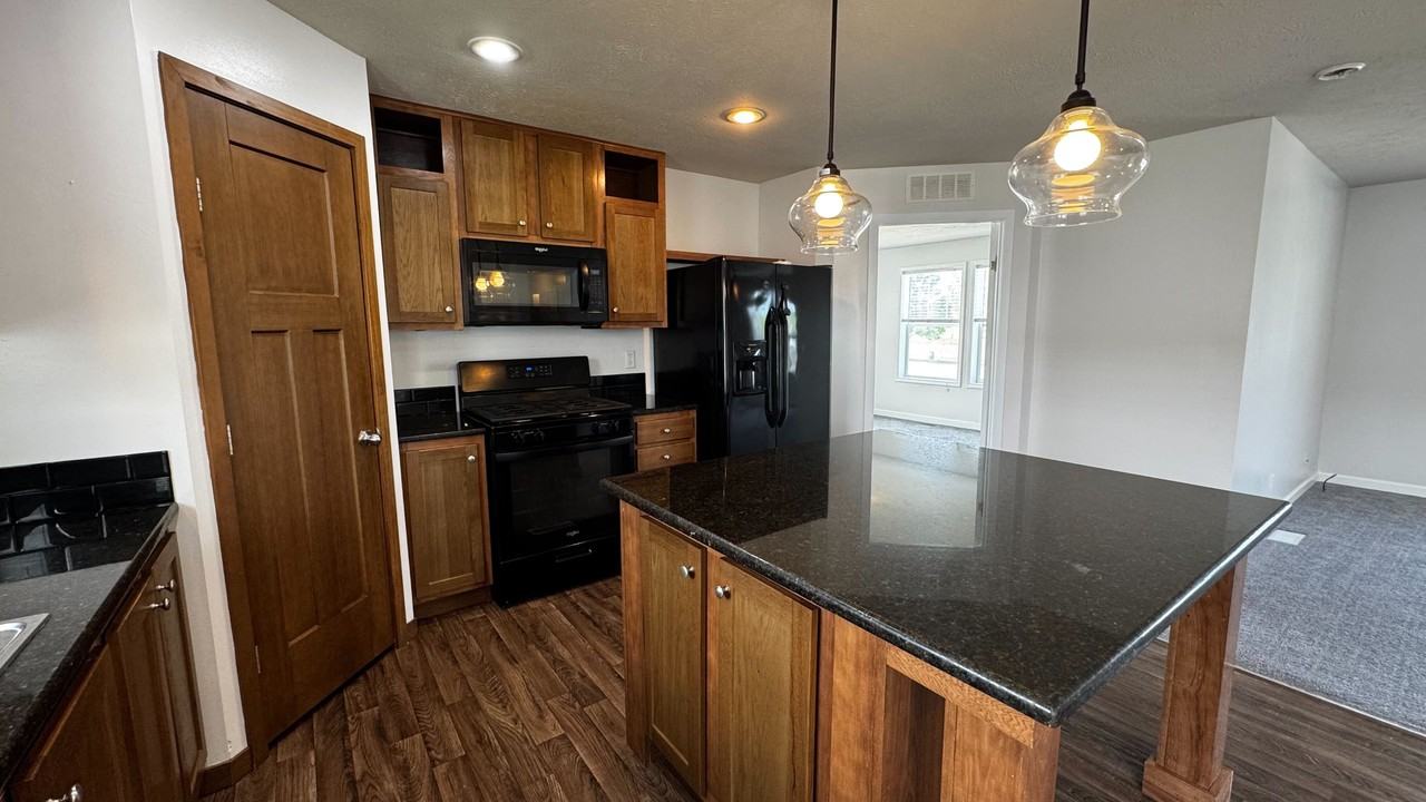 2216 Osprey Pl Nw #470 - Photo 4 of 36