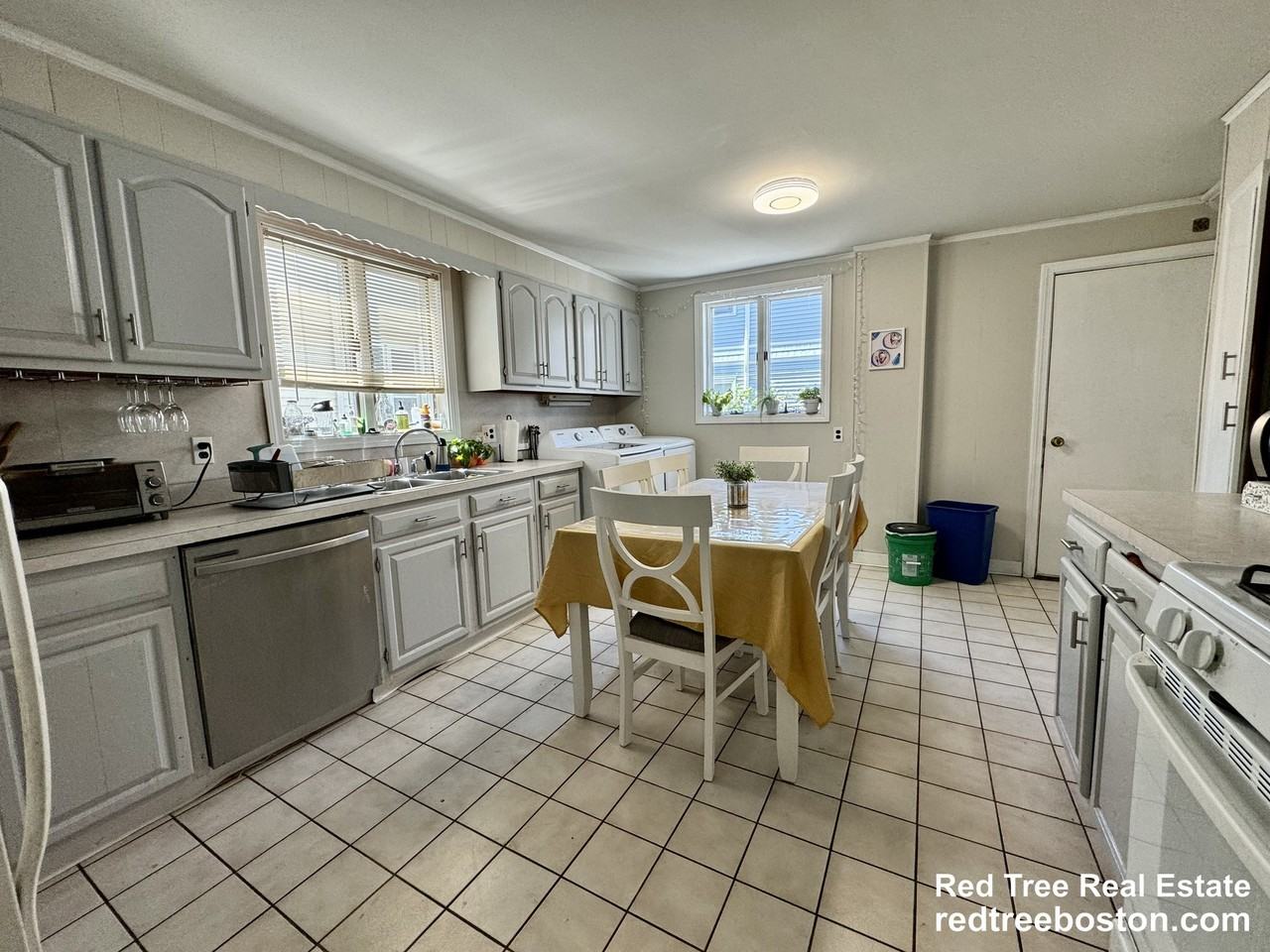 36 Simpson Ave #1 - Photo 3 of 18