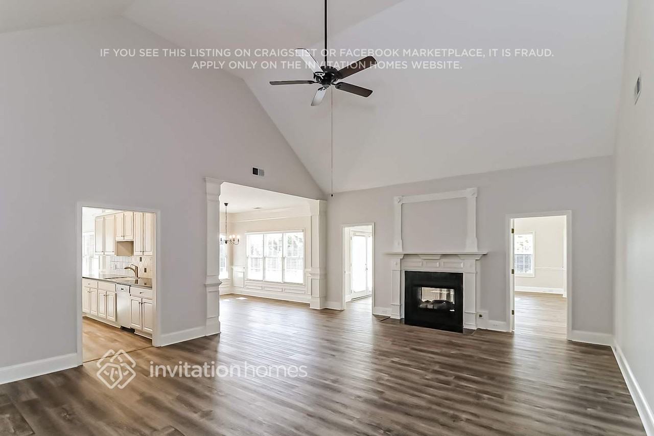 17 Windermere Bnd Nw - Photo 3 of 16