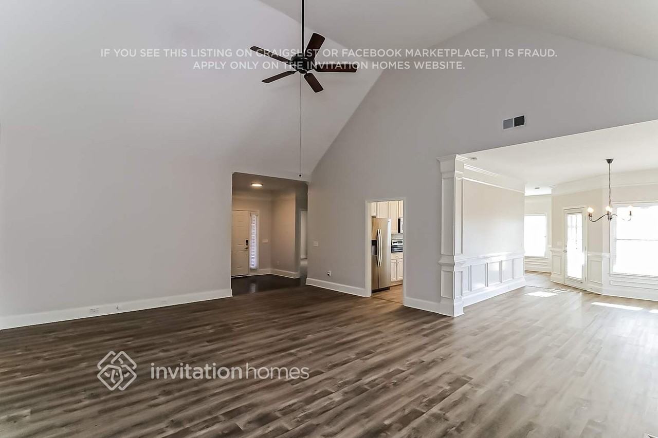 17 Windermere Bnd Nw - Photo 4 of 16