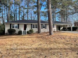 featured image of 921 Walnut Cir Sw