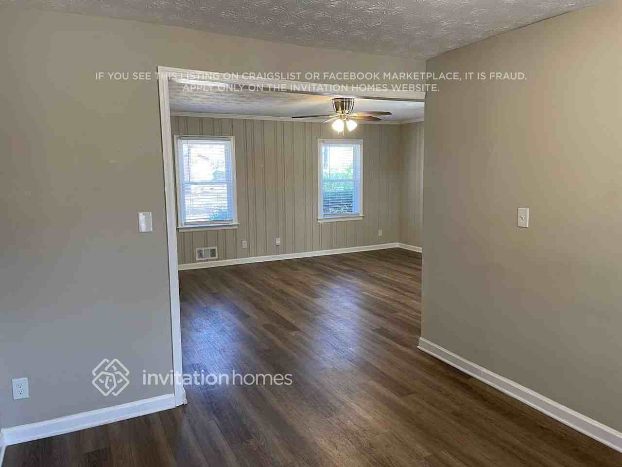 921 Walnut Cir Sw - Photo 4 of 21