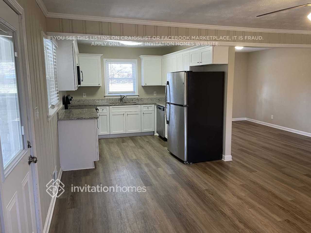 921 Walnut Cir Sw - Photo 7 of 21