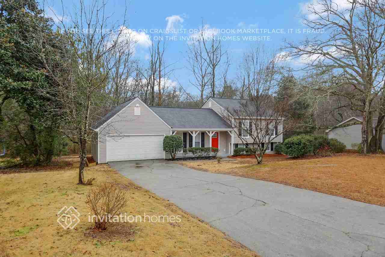 1439 Summit Chase Dr - Photo 3 of 26