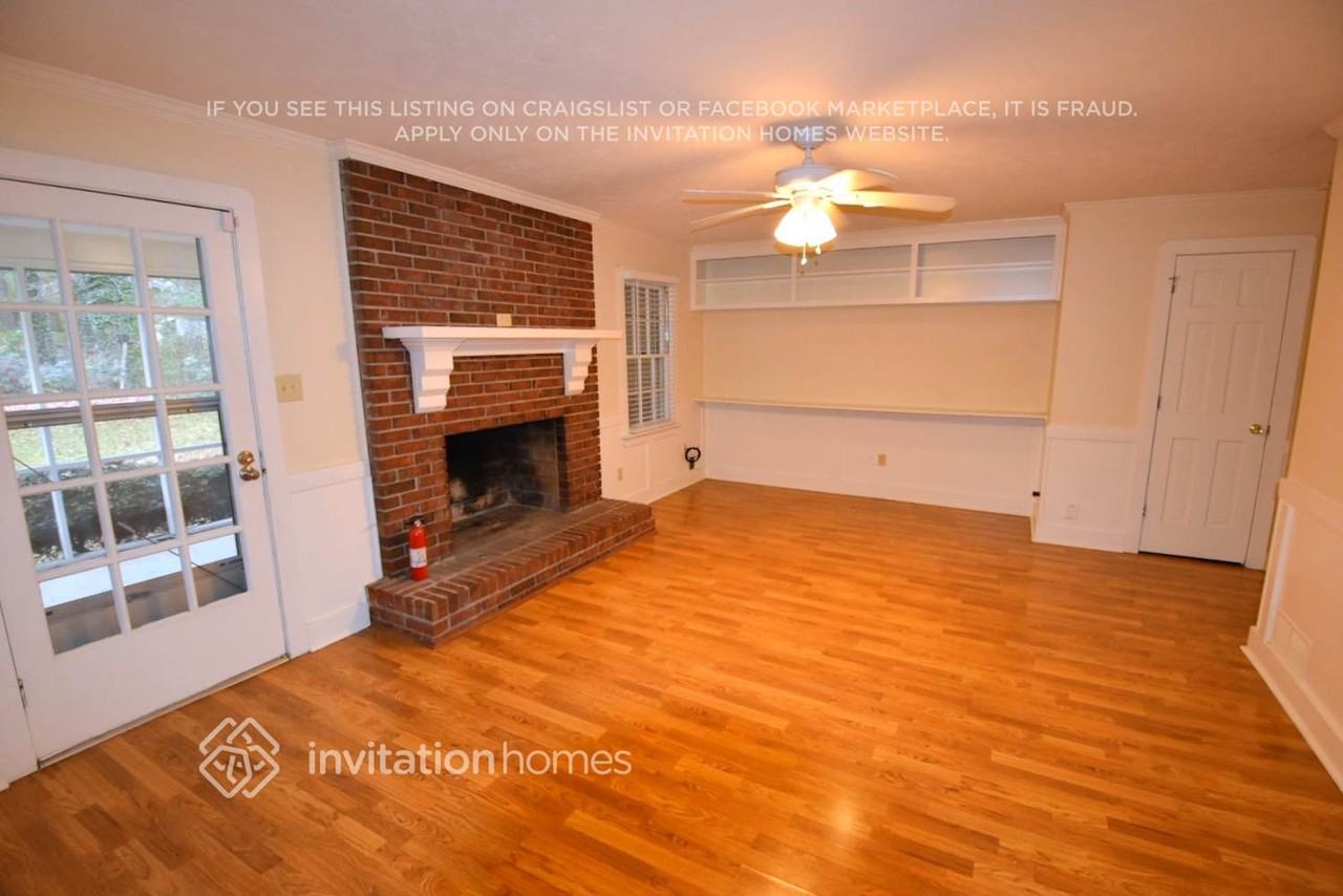 2433 Shipshire Pl - Photo 2 of 12