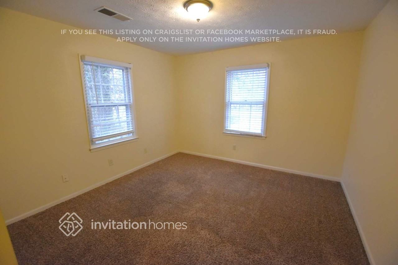 2433 Shipshire Pl - Photo 7 of 12