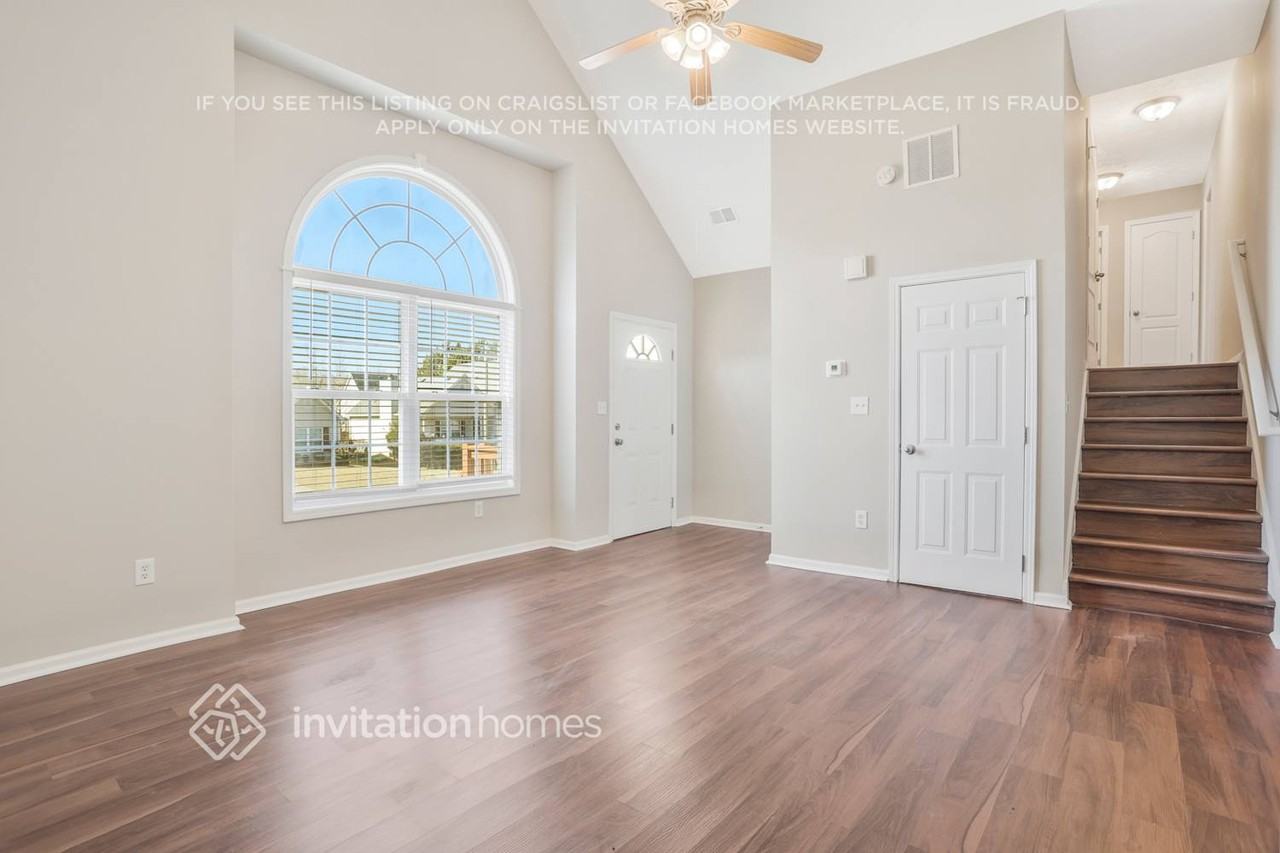 170 St Ann Cir - Photo 3 of 18