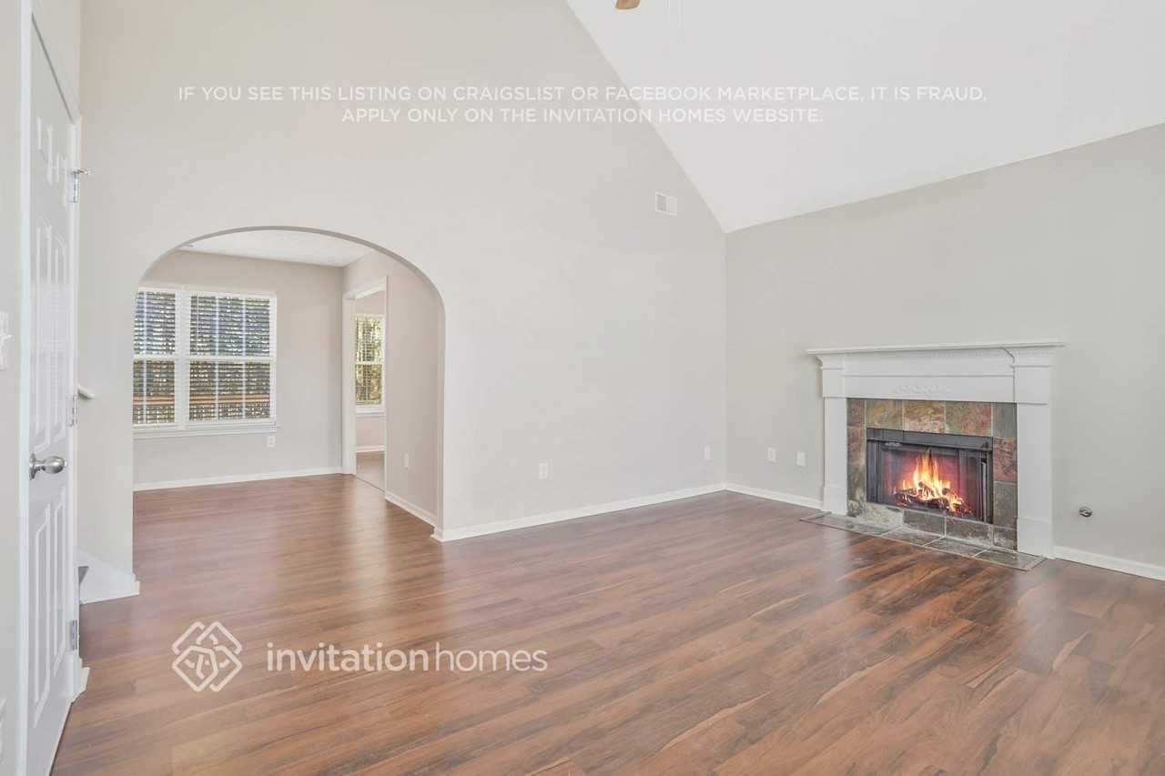 170 St Ann Cir - Photo 4 of 18