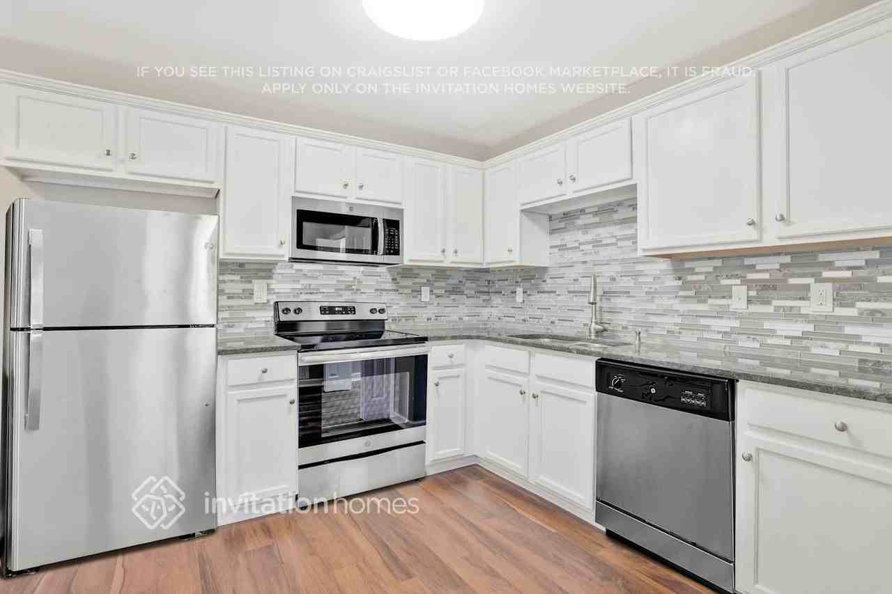170 St Ann Cir - Photo 7 of 18
