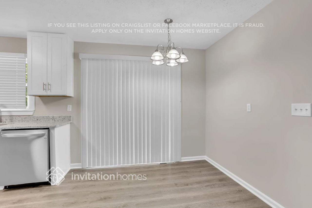 111 Bleeker St - Photo 6 of 25