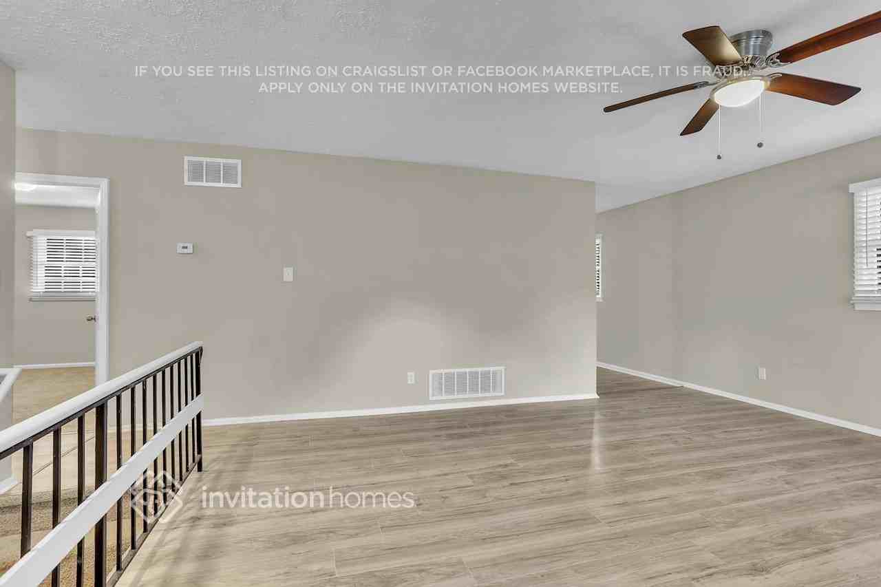 4891 Lehigh Dr - Photo 5 of 23