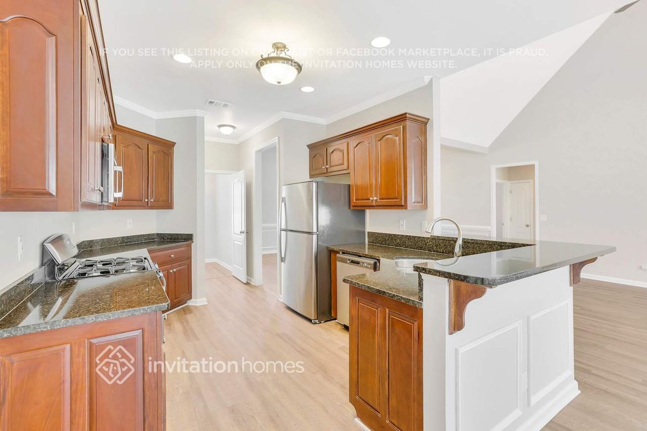 495 Langley Creek Dr - Photo 4 of 13
