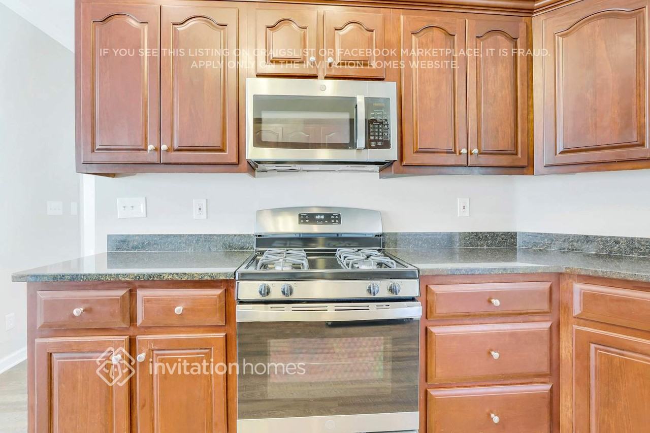 495 Langley Creek Dr - Photo 5 of 13