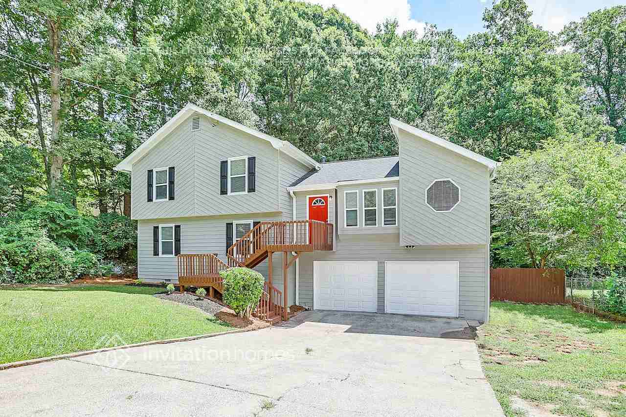 164 Kathryn Dr - Photo 3 of 28