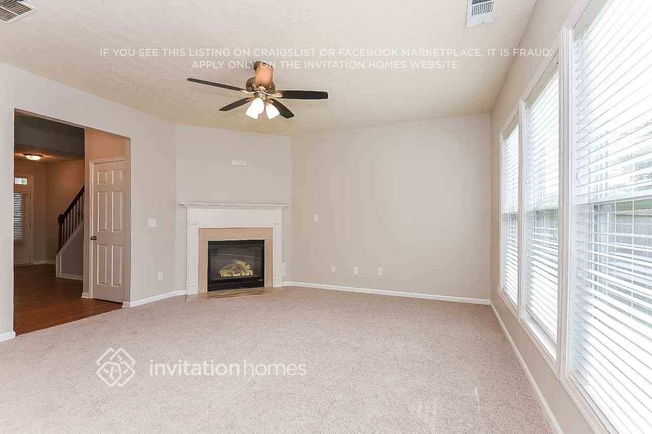 739 Mountain Laurel Dr - Photo 2 of 16