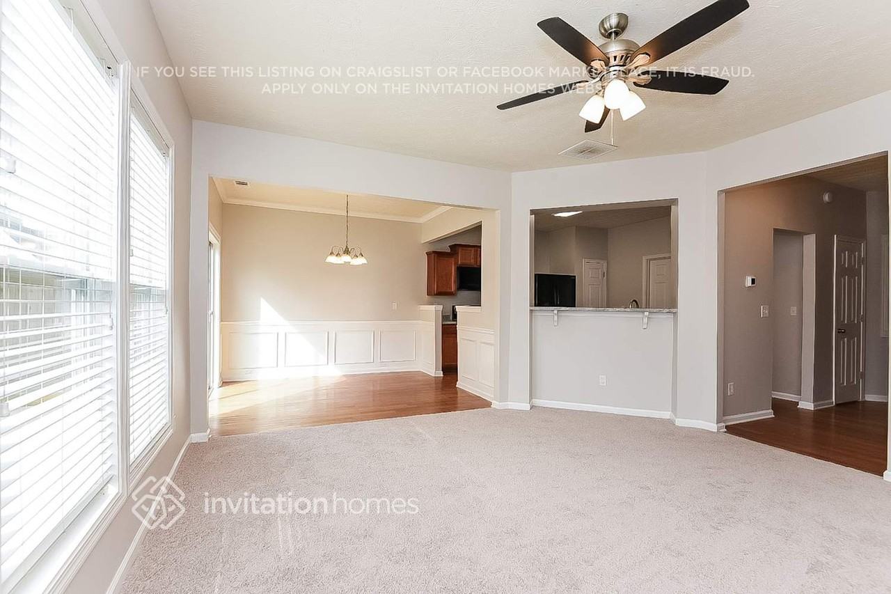739 Mountain Laurel Dr - Photo 3 of 16
