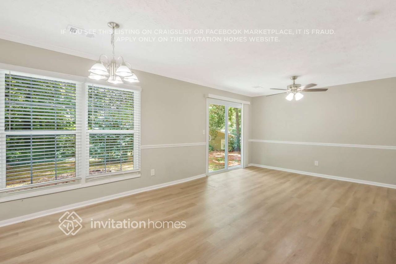 921 Dawn Ct Se - Photo 4 of 28