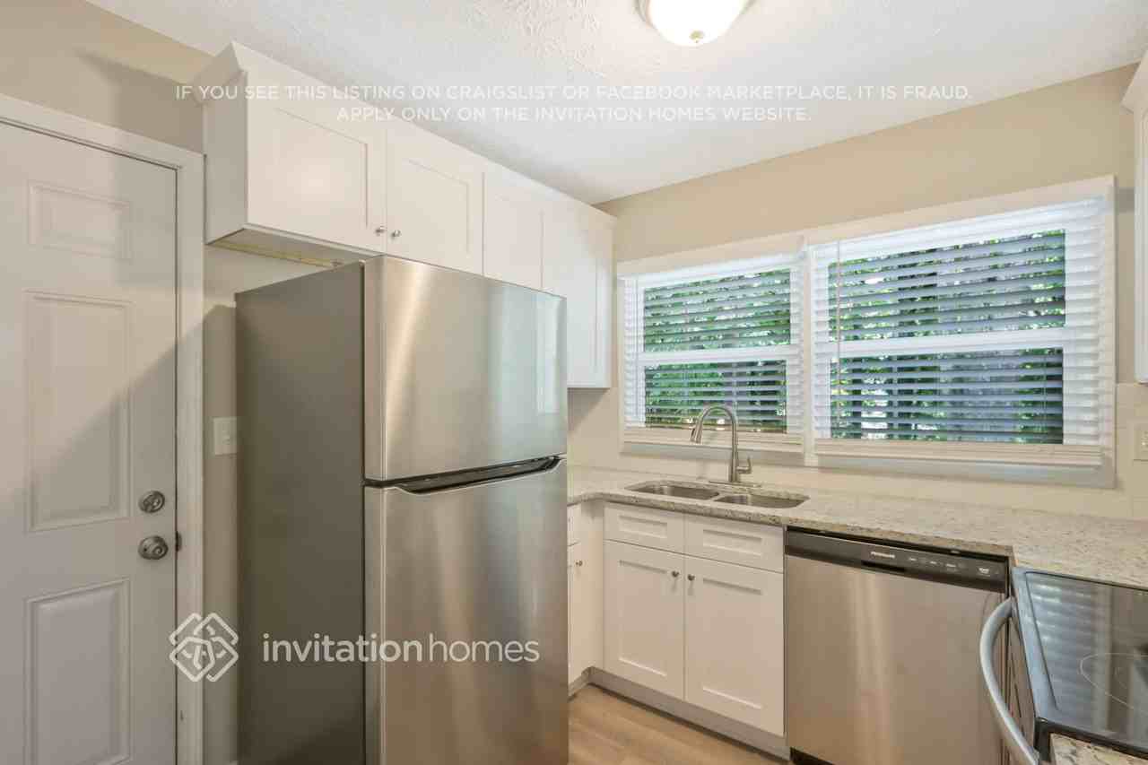 921 Dawn Ct Se - Photo 7 of 28
