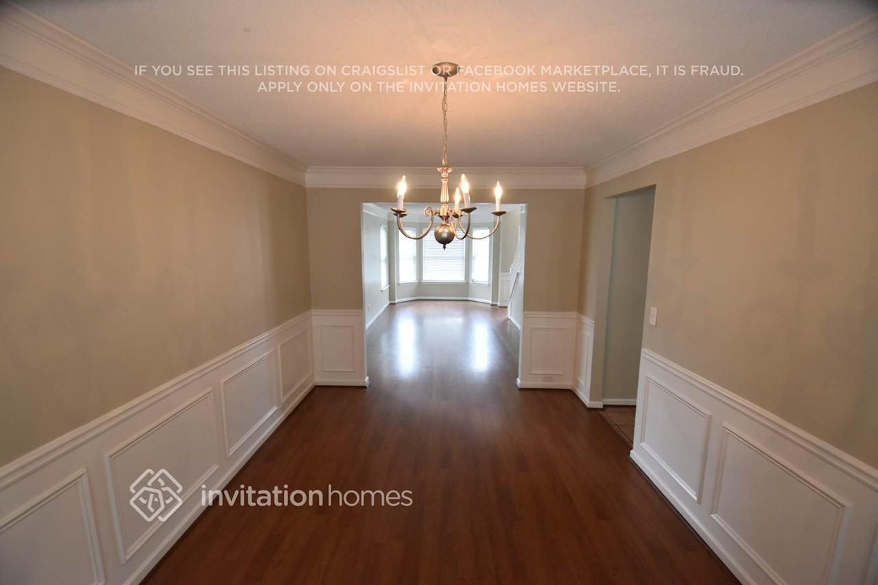 4103 Sitka Dr - Photo 4 of 30