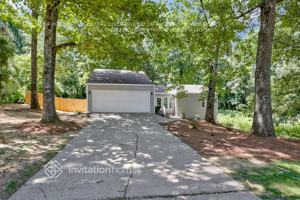 featured image of 5421 S Lake Dr