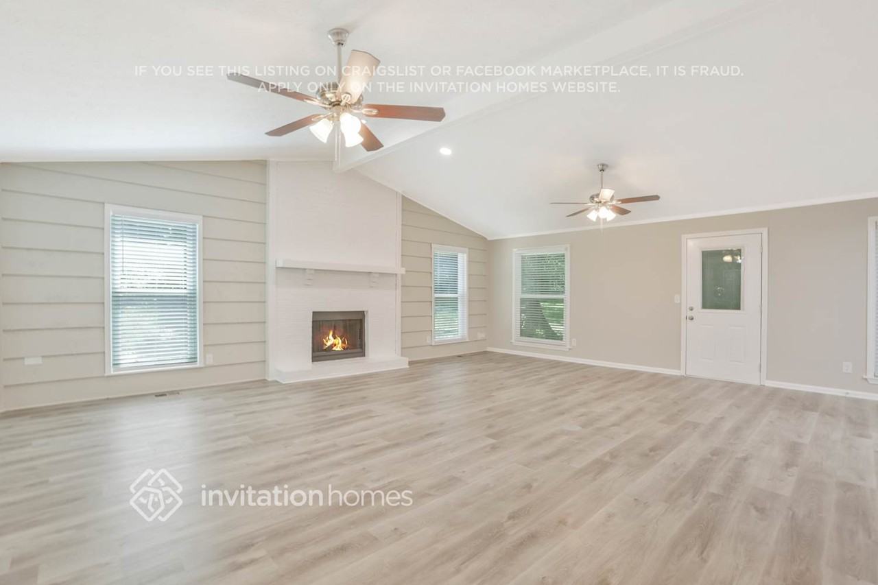 5421 S Lake Dr - Photo 4 of 25