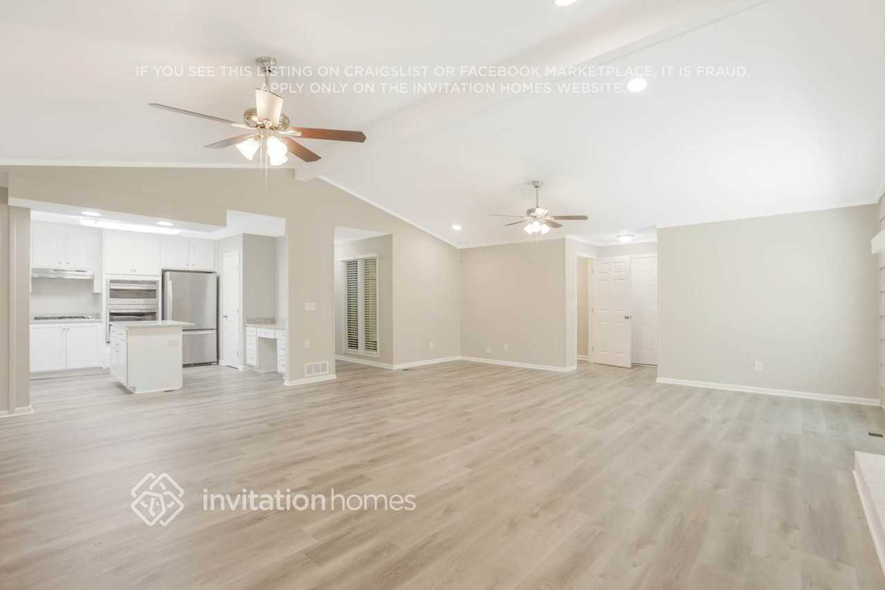5421 S Lake Dr - Photo 7 of 25