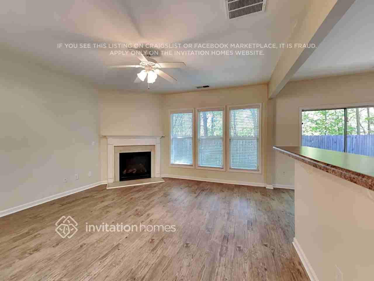 447 Grenier Ter - Photo 4 of 22