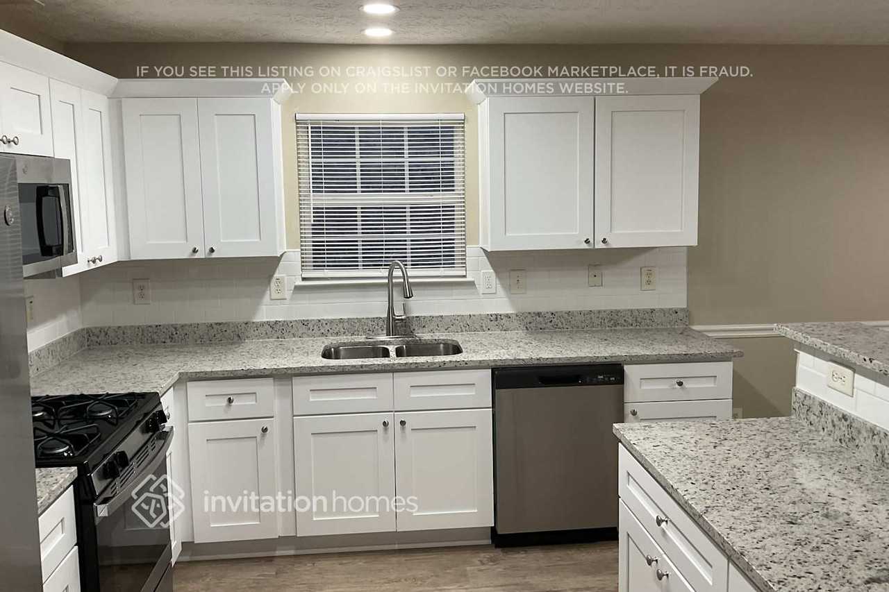 181 Rankin Cir - Photo 4 of 14