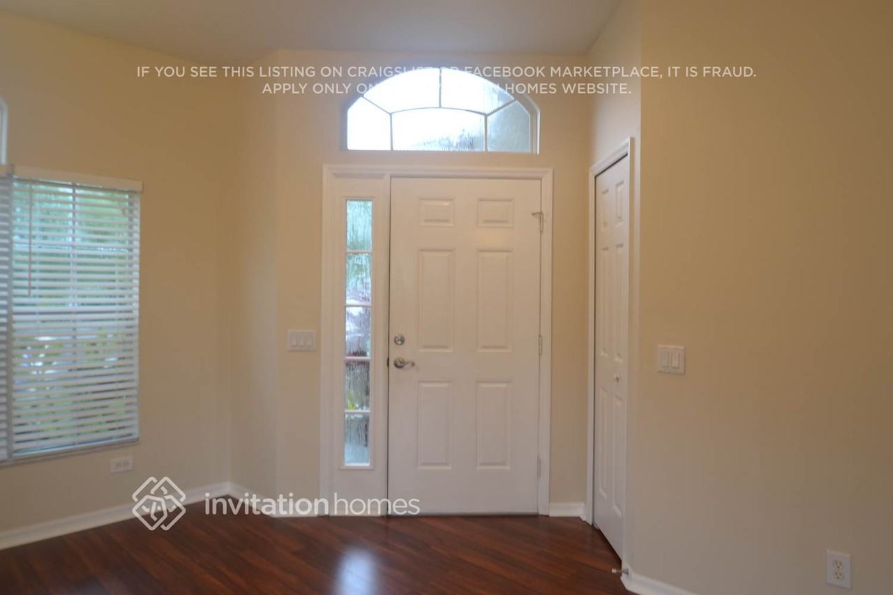 18803 Maisons Dr - Photo 2 of 10