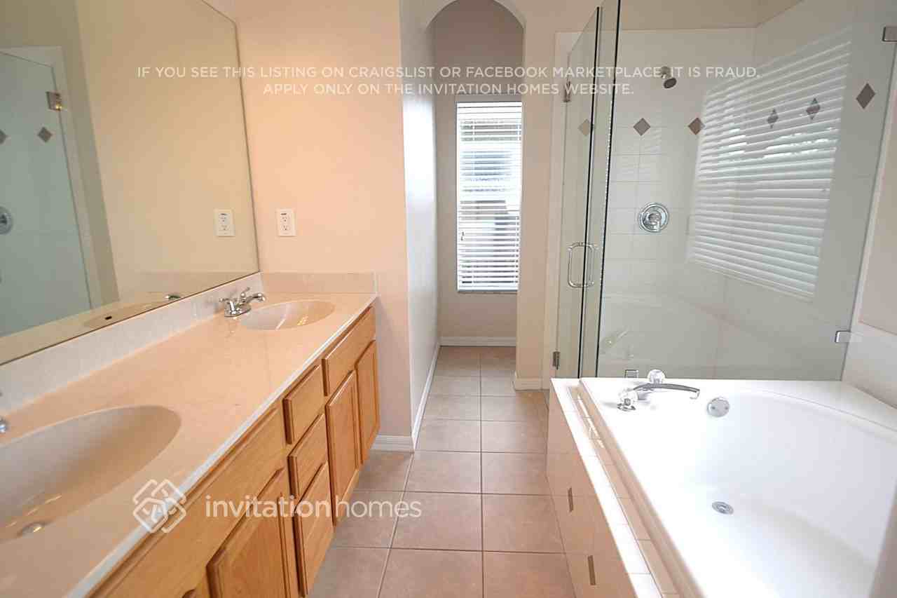 18803 Maisons Dr - Photo 7 of 10