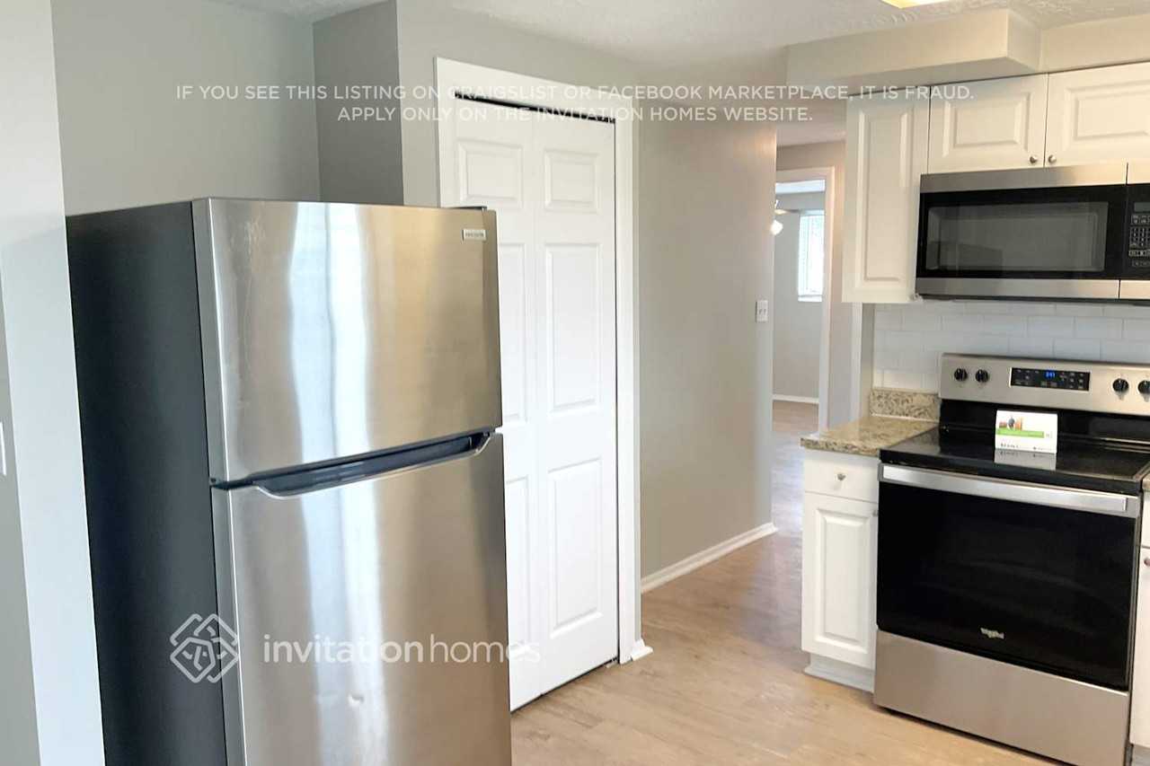 5124 Janice Ln - Photo 6 of 16
