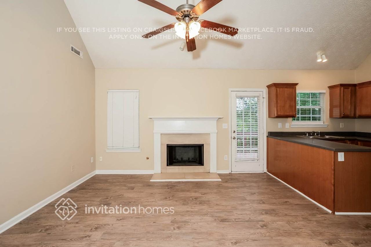 1230 Saint Francis Ct - Photo 4 of 18