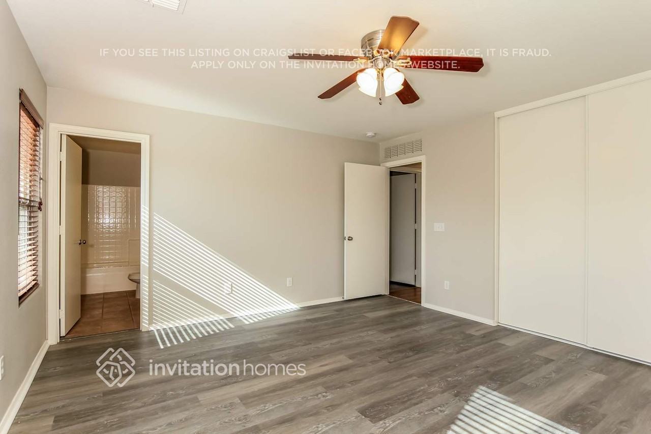 11601 W Windrose Ave - Photo 7 of 16