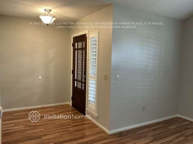 2110 Castle Dr - Photo 2 of 20