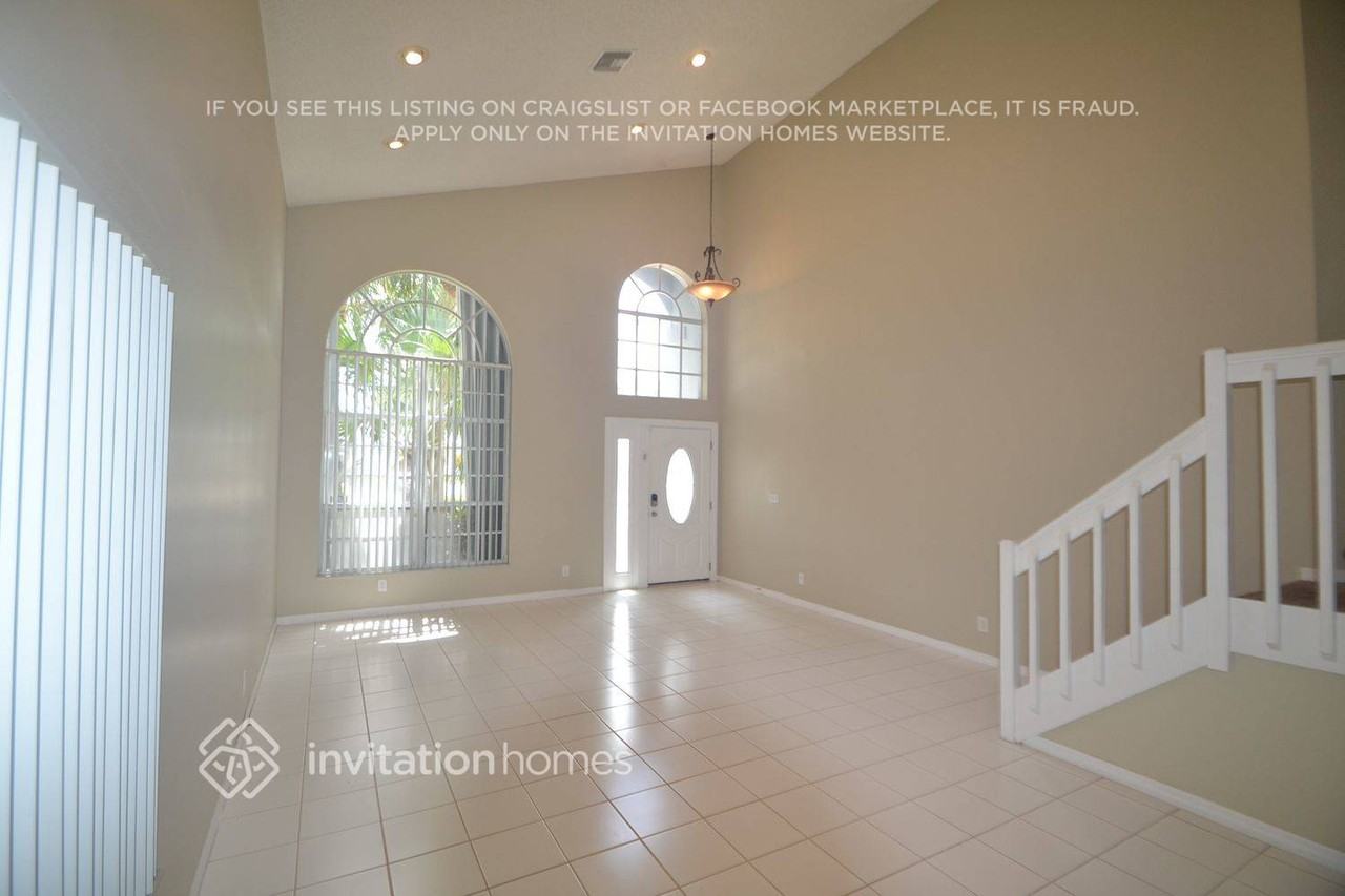 7170 Charleston Point Dr - Photo 2 of 14