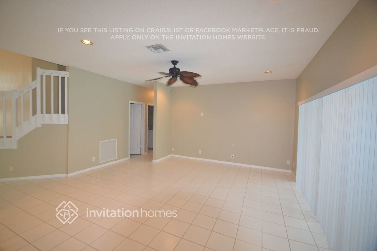 7170 Charleston Point Dr - Photo 4 of 14