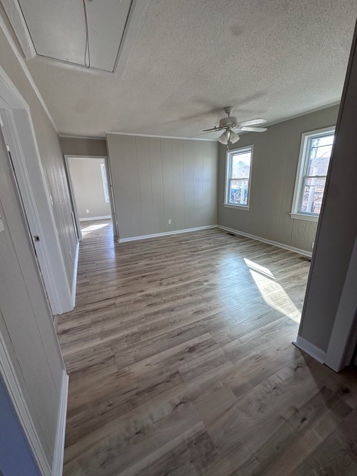 1080 Grace Ave #1 - Photo 3 of 10