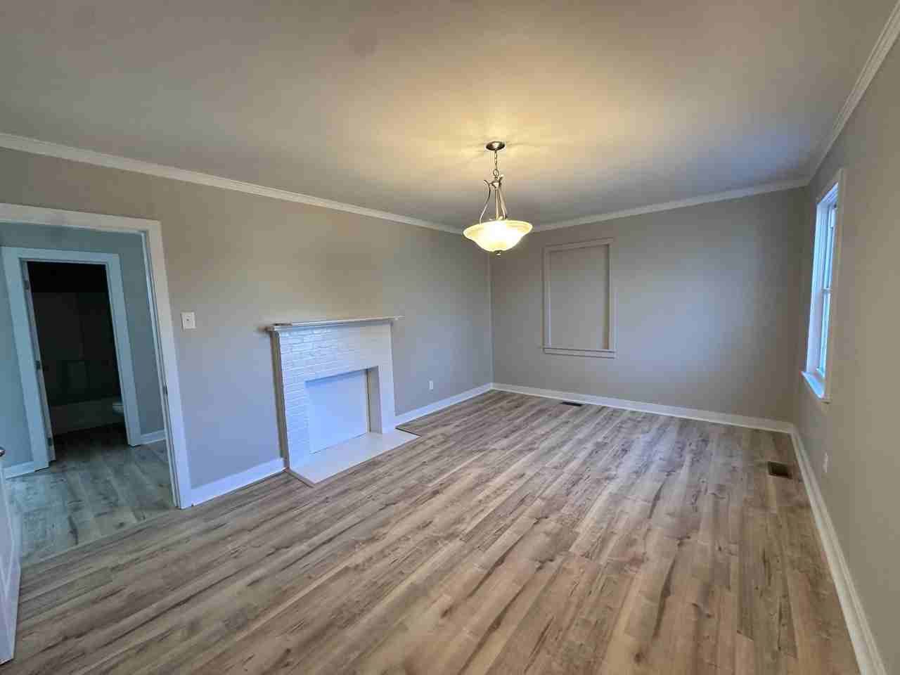 1080 Grace Ave #1 - Photo 4 of 10