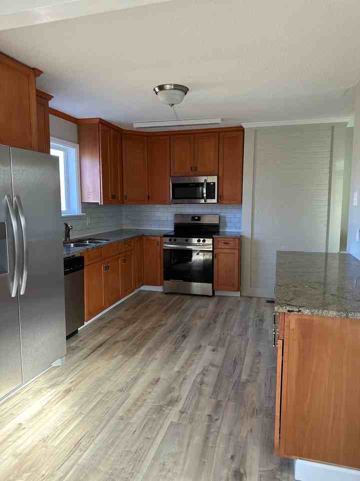 1080 Grace Ave #1 - Photo 5 of 10