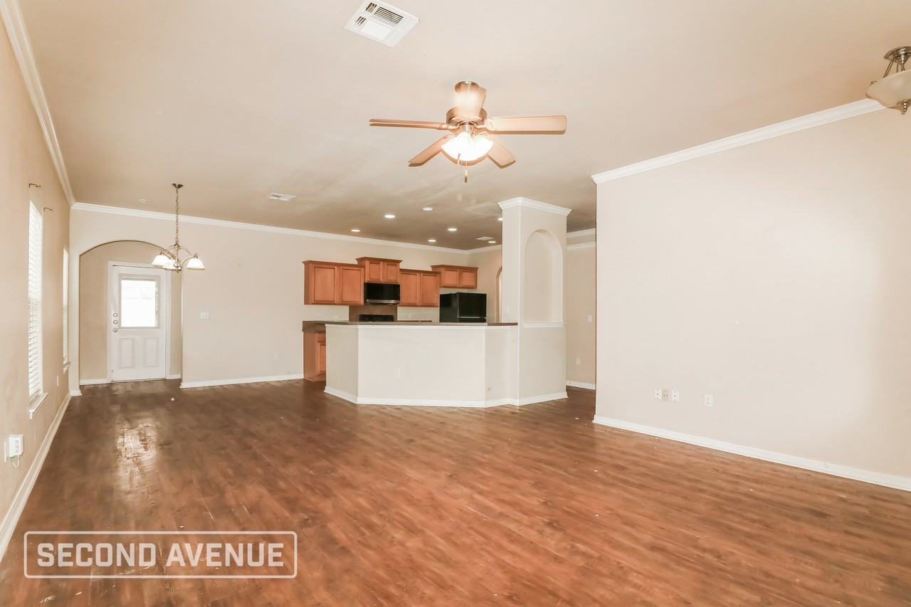 2525 Whirlwind St - Photo 6 of 28