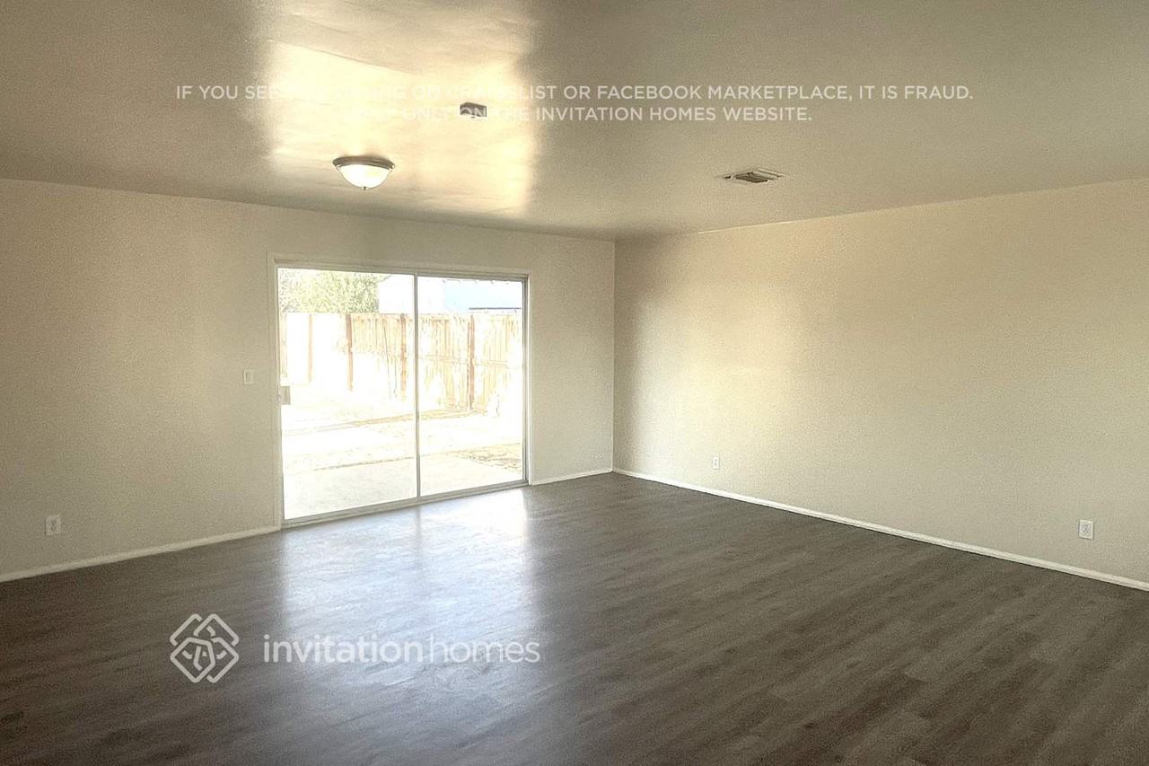 4546 W Avenue L10 - Photo 4 of 19