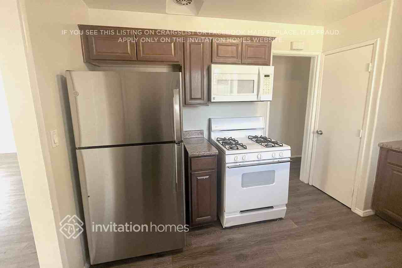 4546 W Avenue L10 - Photo 7 of 19