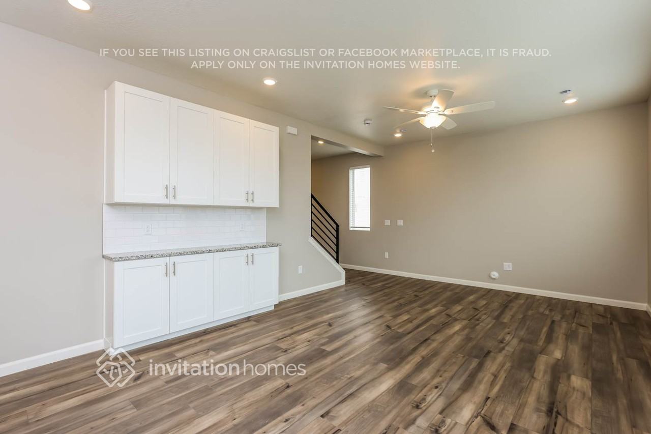355 E Kanab Creek Dr - Photo 4 of 18