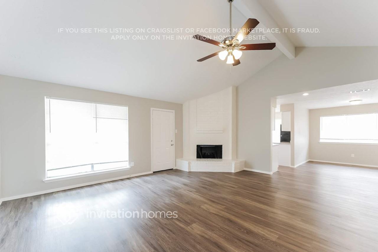 7011 Pickett Dr - Photo 3 of 16