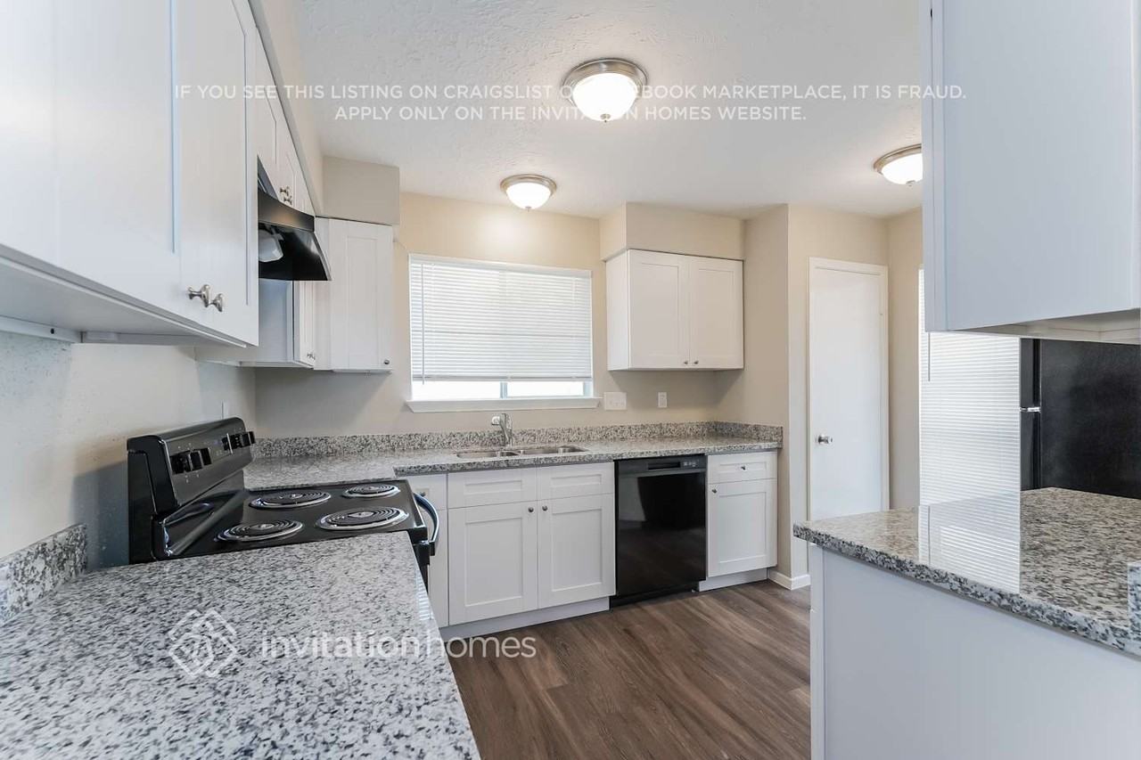 7011 Pickett Dr - Photo 6 of 16
