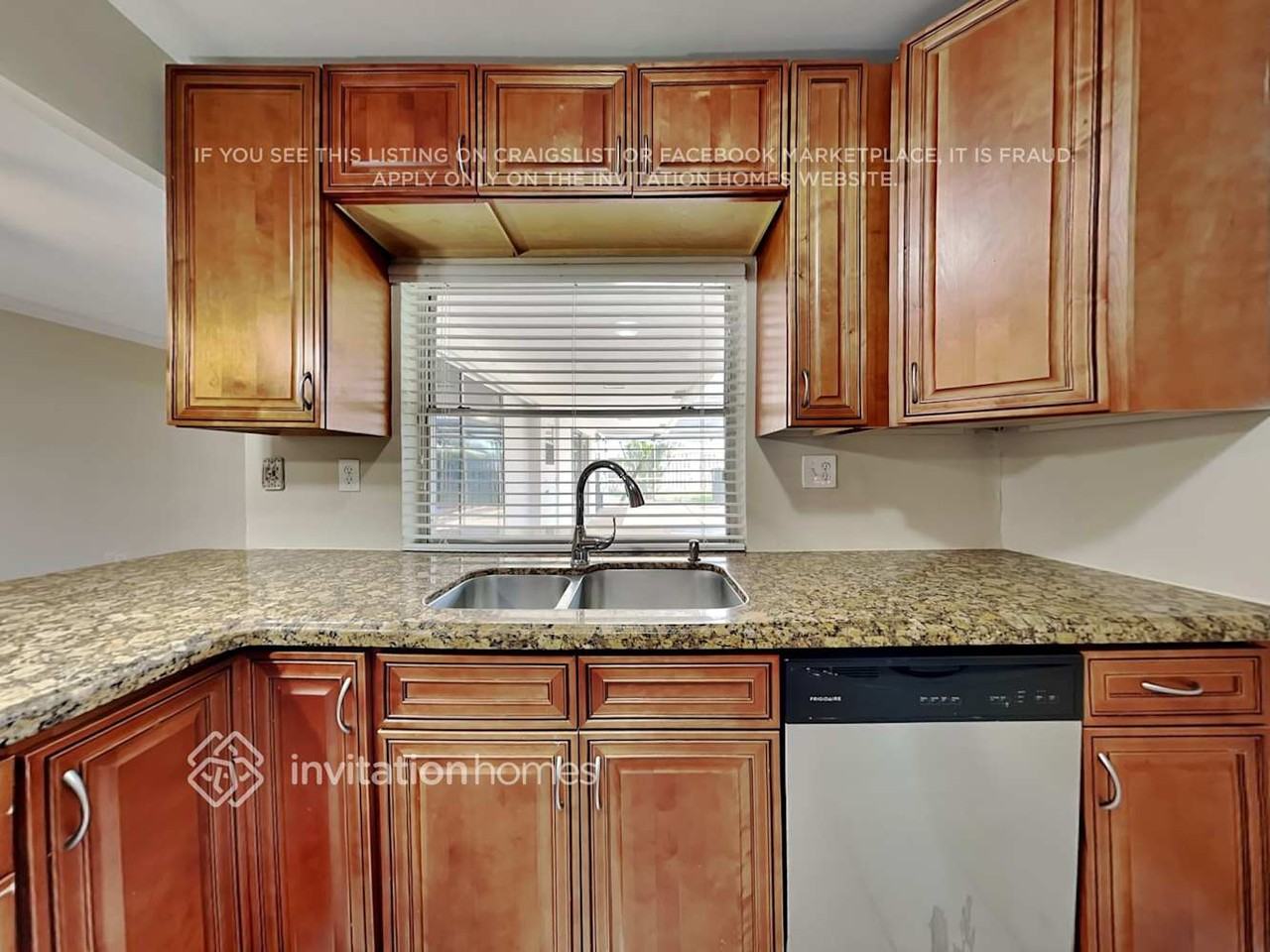 1451 Sw 10th St - Photo 6 of 20
