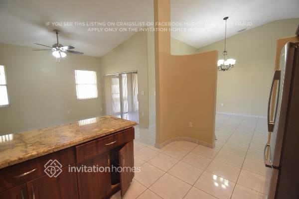 8793 Nw 142nd Ln - Photo 6 of 10