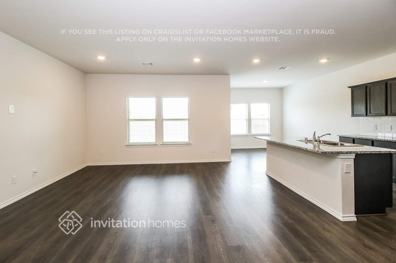 3124 Glazner Dr - Photo 3 of 15